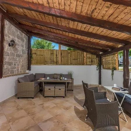 Semesterbostad Casa Relax *